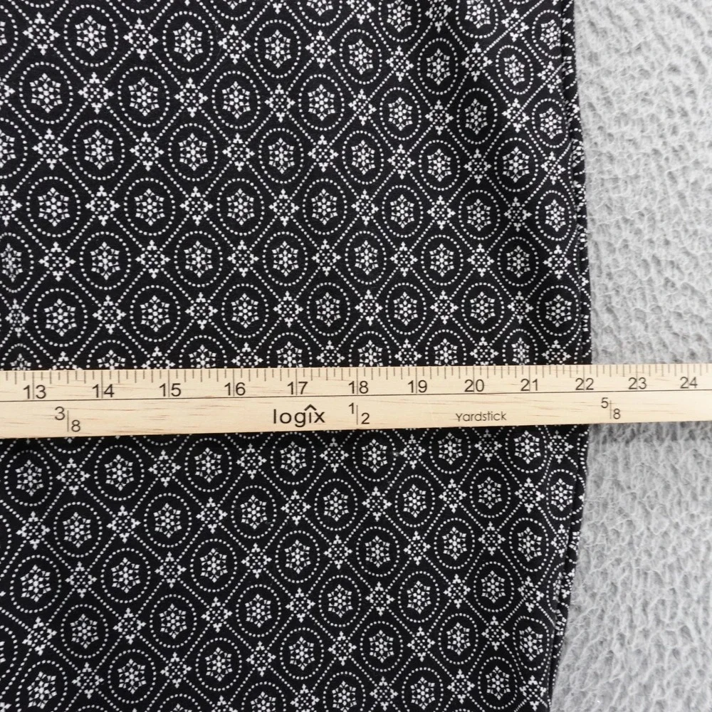 Chicos Geometric Print Ponte Knit‎ Leggings Size 4 US 20 Black White Womens